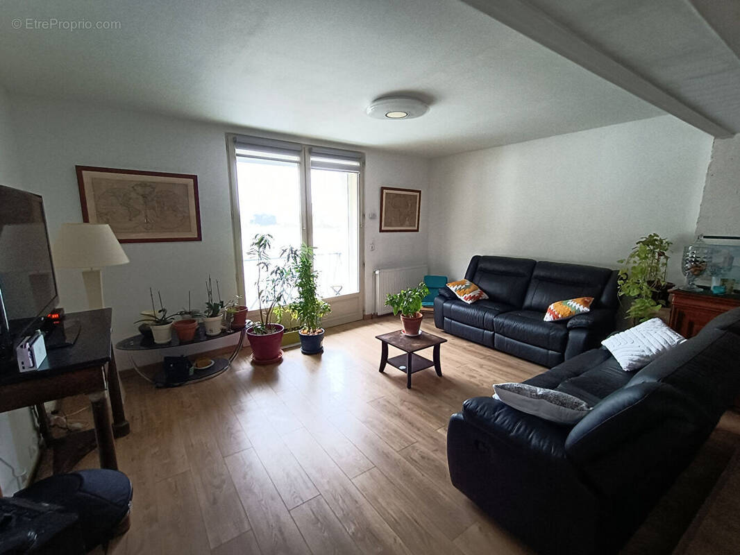 Appartement à TONNAY-CHARENTE