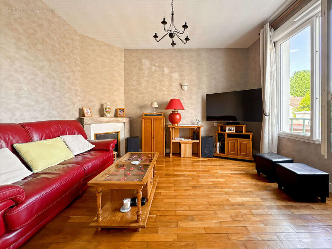 Maison à MANTES-LA-JOLIE