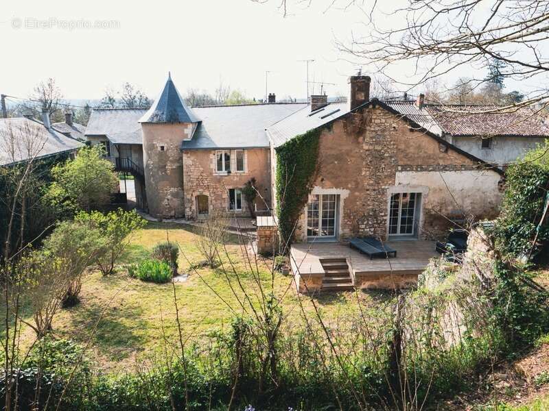 Maison à BONNEUIL-MATOURS