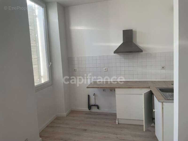MARSEILLE 7eme ARRT Quartier Saint Lambert Appartement à vendre 2 pièces, 2eme étage SUD - photo 4