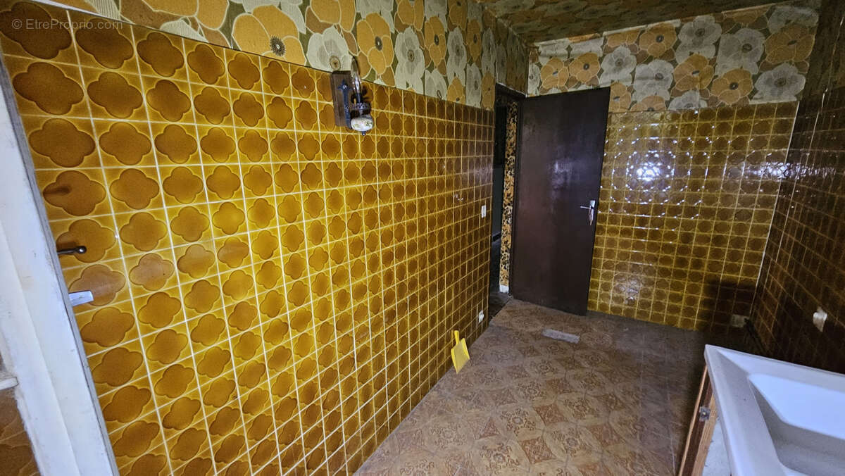 Maison à PRUNAY-LE-GILLON