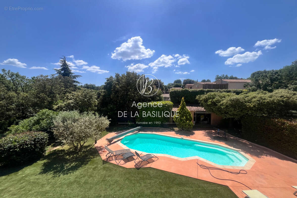 Maison à SAINT-MAXIMIN-LA-SAINTE-BAUME