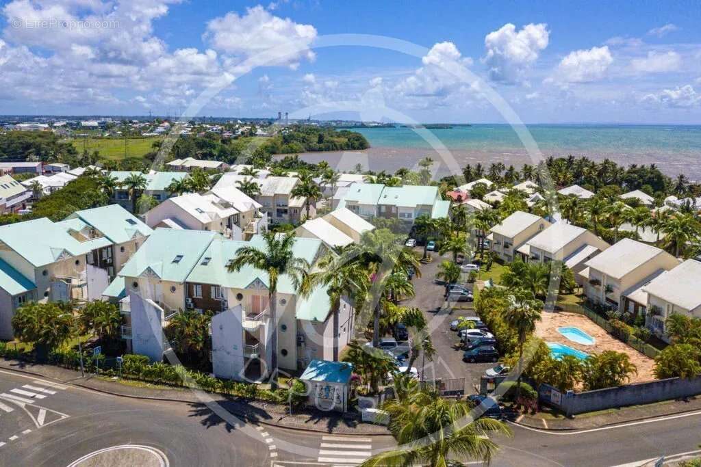 Appartement à BAIE-MAHAULT