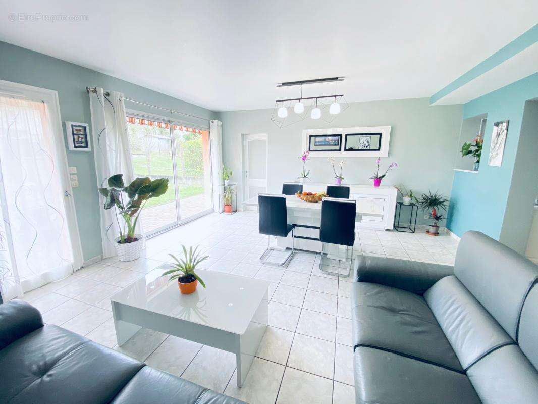 Maison à SAINT-CAPRAIS-DE-BORDEAUX