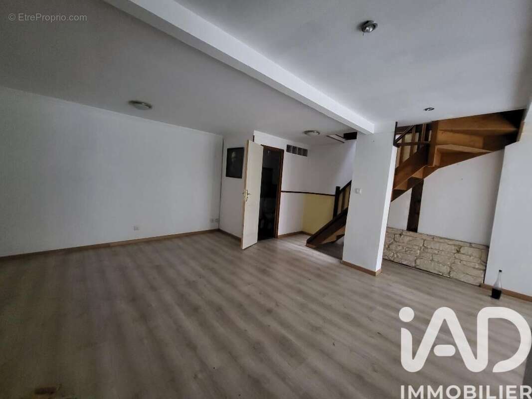 Photo 2 - Maison à MONTEREAU-FAULT-YONNE