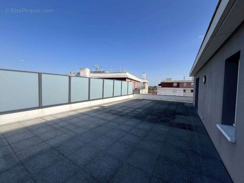 Appartement à QUINCY-SOUS-SENART