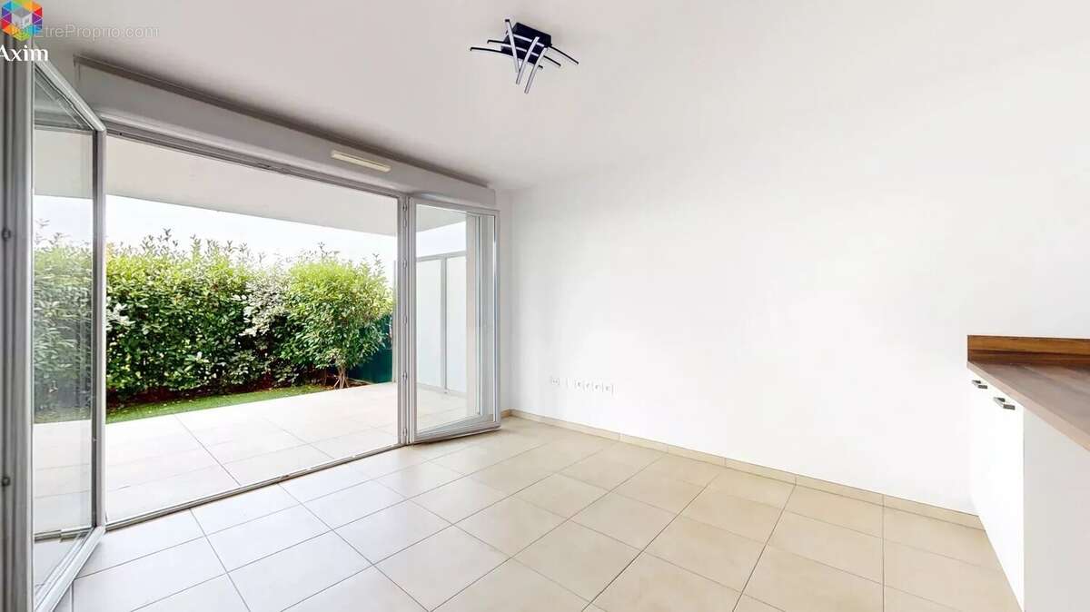 Appartement récent avec jardin, piscine et vue dégagée - photo 8