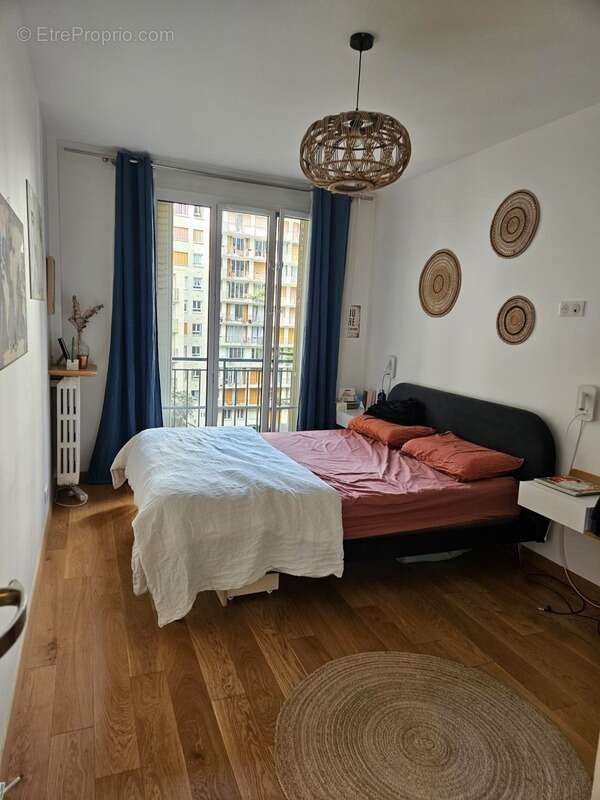 Appartement à PARIS-20E