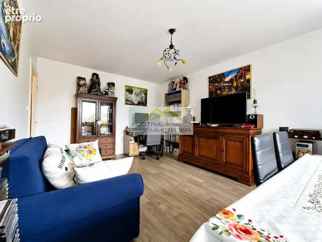 BASSENS - T3 rénové de 70 m2 + balcon/terrasse de 11 m2, prêt à vivre ! - photo 2