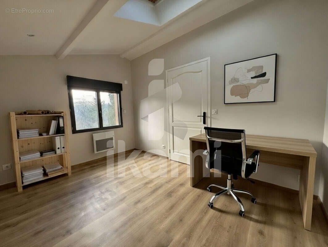 Maison à GENISSIEUX