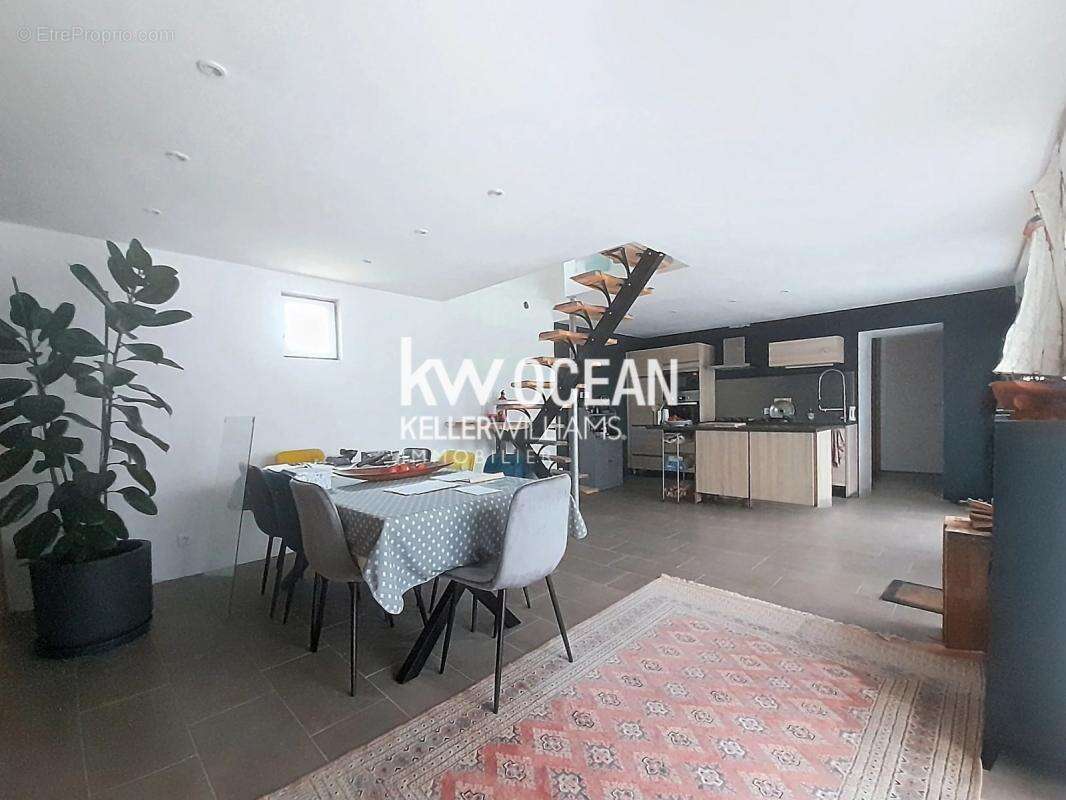 Maison à PLOUDALMEZEAU