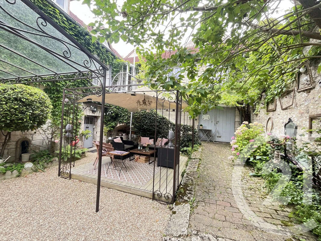 Maison à BENNECOURT