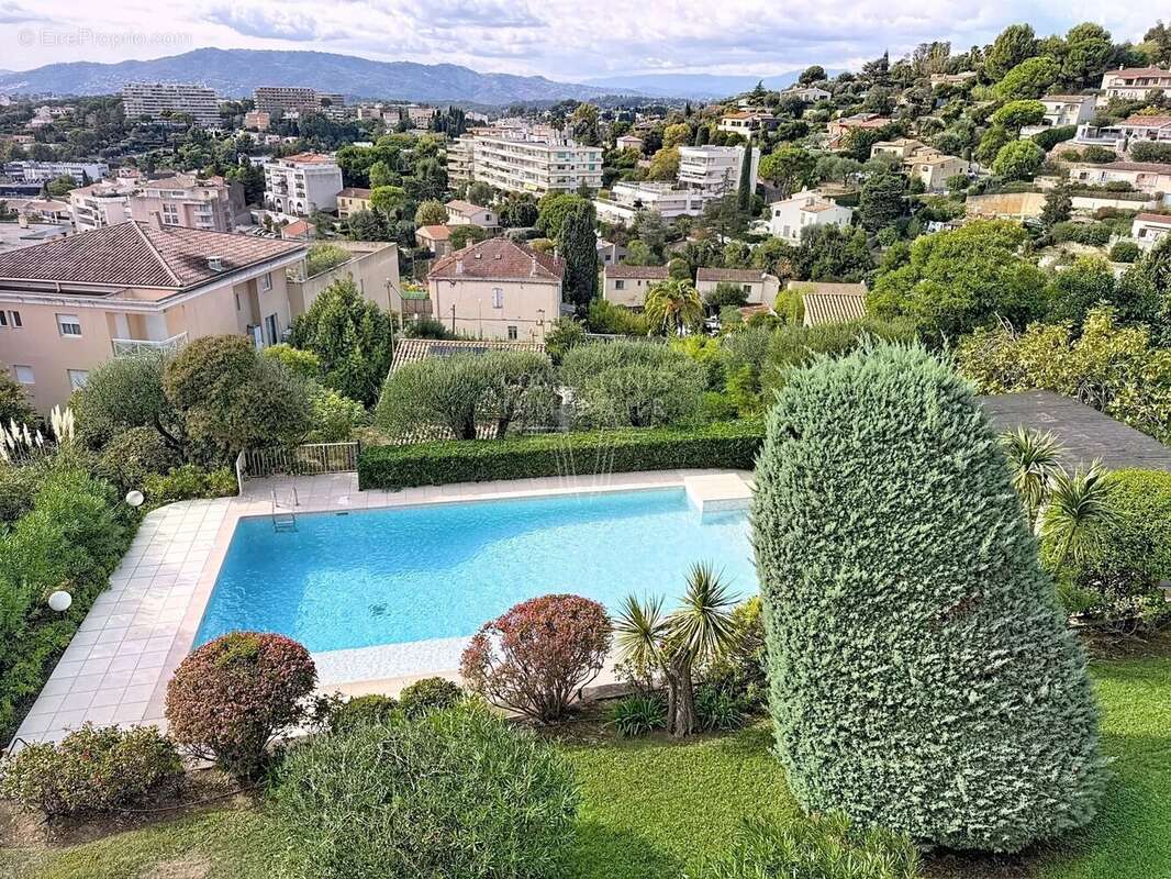 Appartement à LE CANNET
