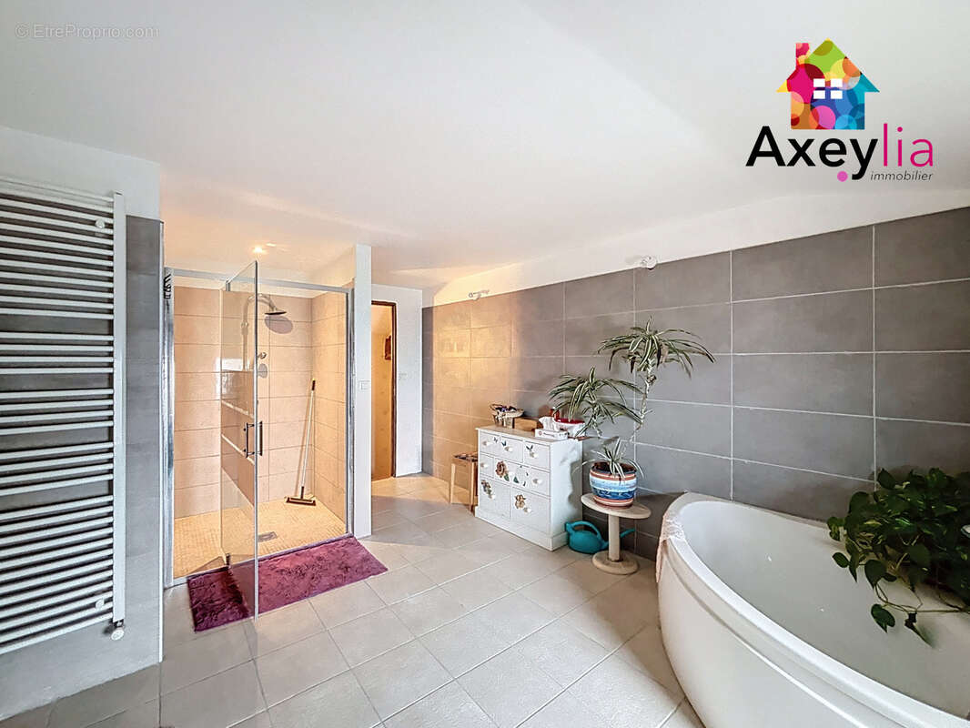 Maison à SAINT-GERMAIN-LAVAL