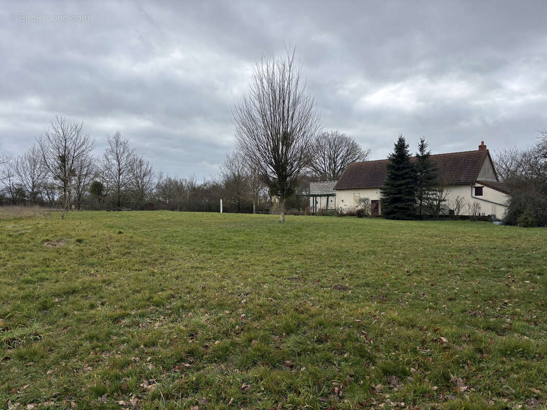 Maison à LURCY-LEVIS