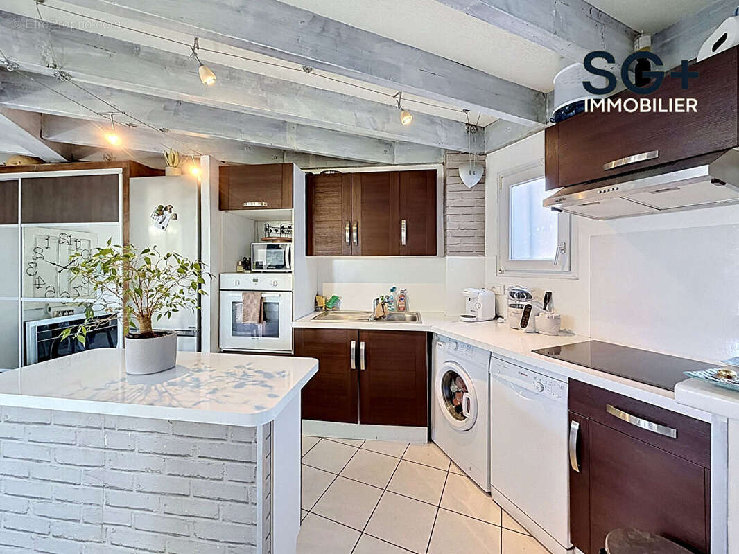 Appartement à MARSEILLE-12E