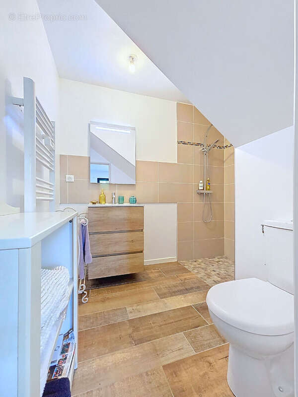 Maison à SAINT-LEGER-DU-BOURG-DENIS