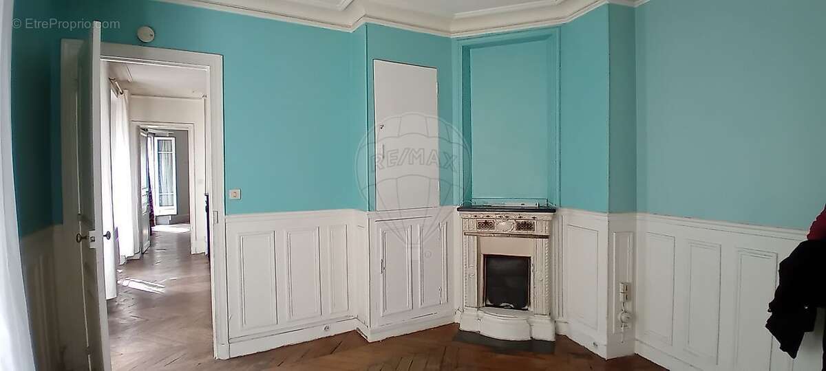 Appartement à PARIS-10E