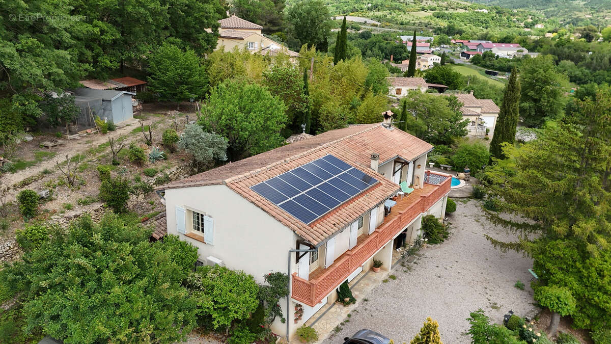 Maison à POUJOLS