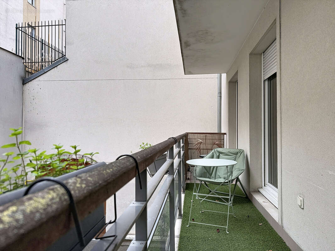 Appartement à PARIS-20E