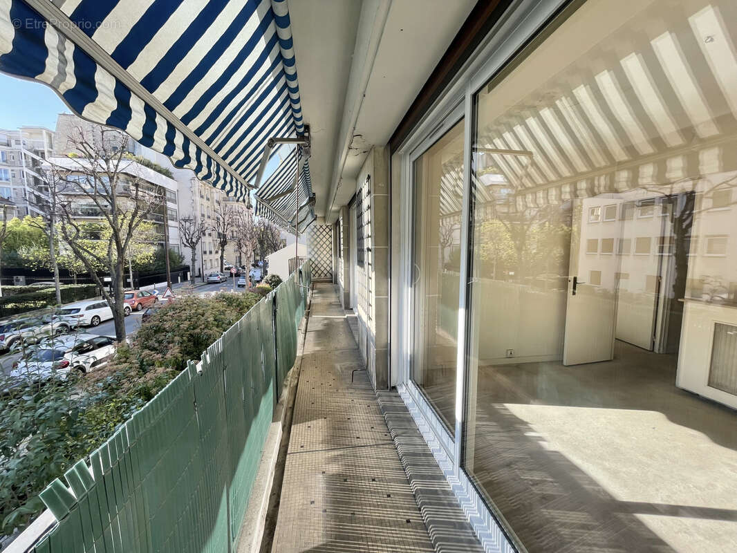 Appartement à NEUILLY-SUR-SEINE