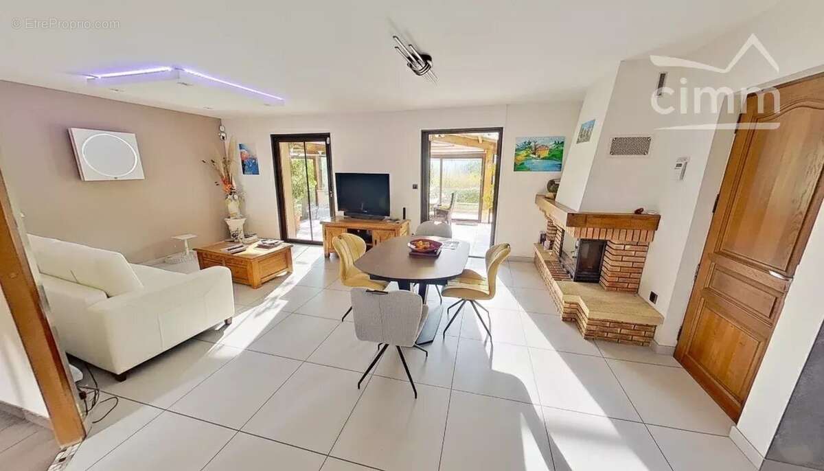 Maison à VAULX-EN-VELIN