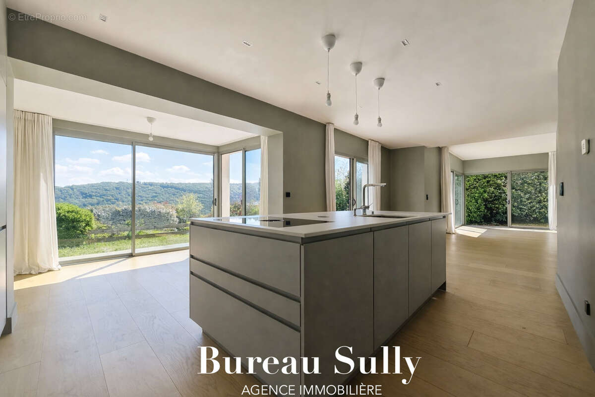 Maison à POLEYMIEUX-AU-MONT-D'OR