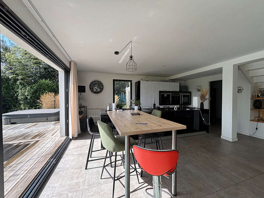 Maison à LE RELECQ-KERHUON