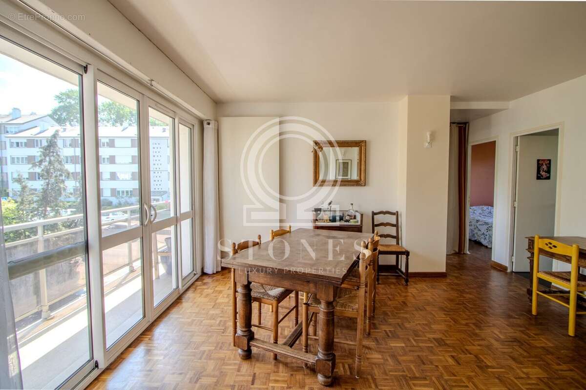 Appartement à LA CELLE-SAINT-CLOUD