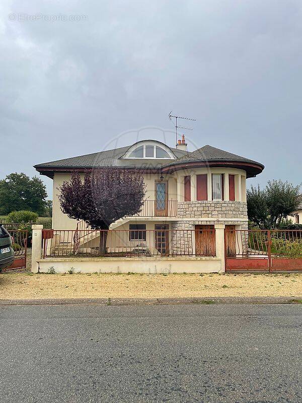 Maison à CHEVAGNES