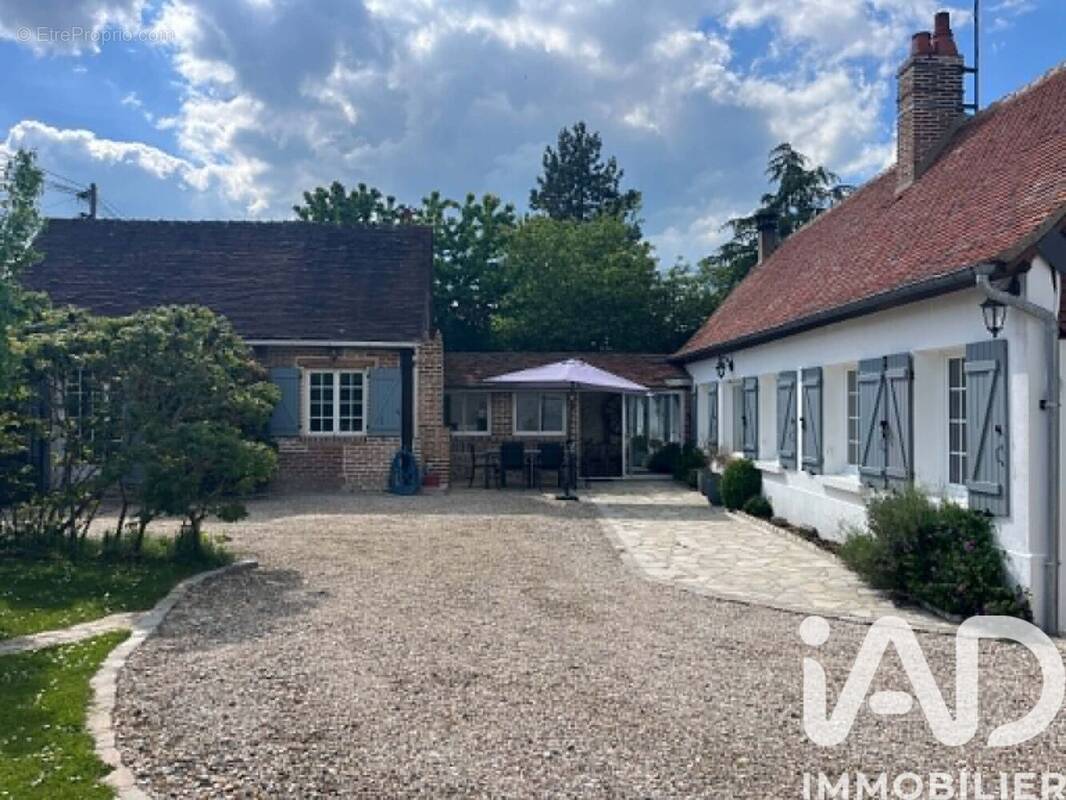 Photo 1 - Maison à SAINT-GERMER-DE-FLY
