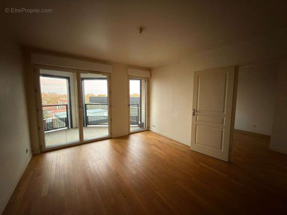 Appartement à ISSY-LES-MOULINEAUX