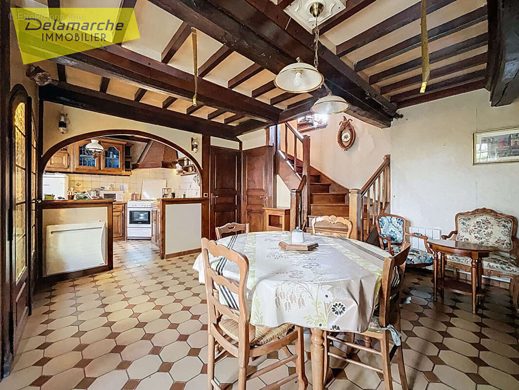 Maison à CHAMPREPUS