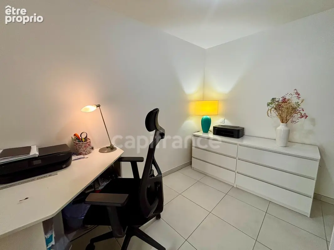 Appartement à vendre 4 pièces HYERES (83) - Plain pied - 2 parkings - 2 terrasses - photo 42