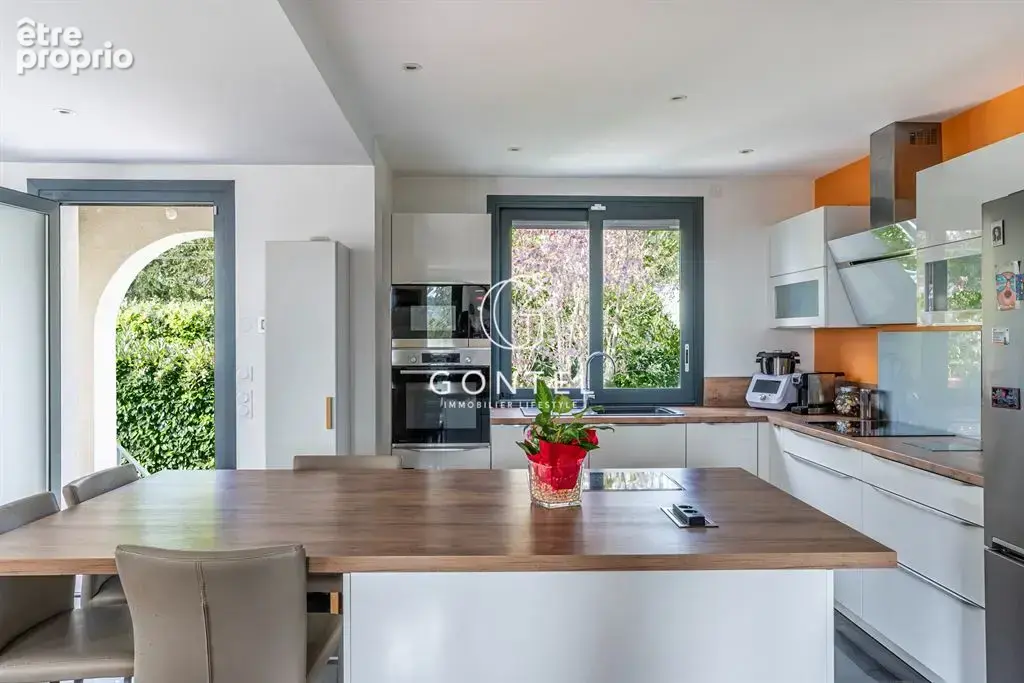 Maison à vendre à Saint-Didier-au-Mont-d’Or – 210 m², piscine, dépendance, garage et terrain de 1 579 m² - photo 16