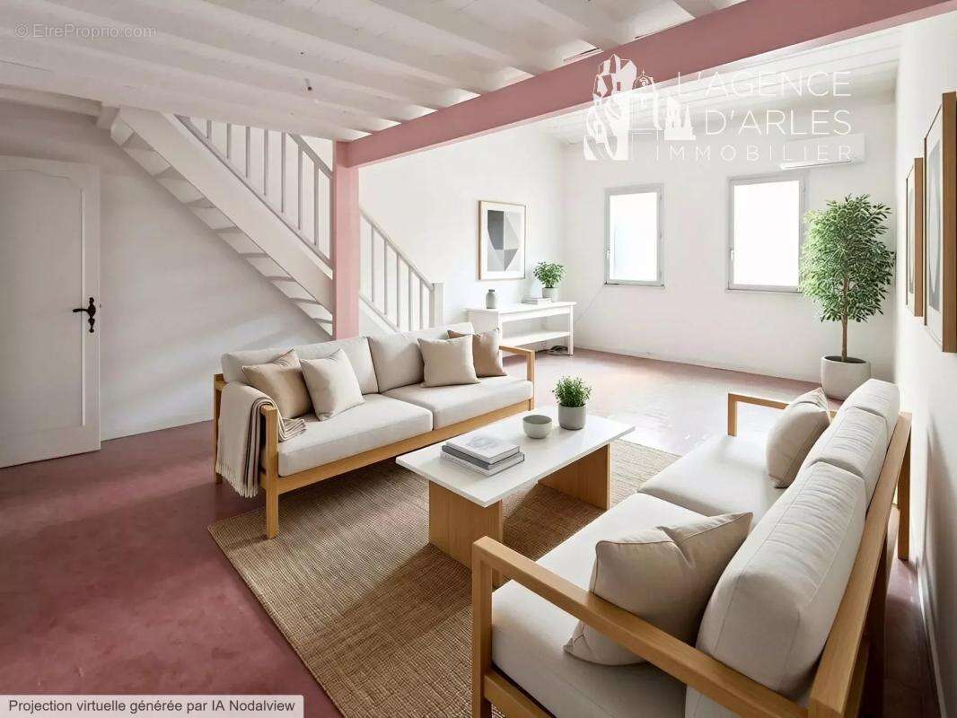 Arles, centre historique - Appartement T3 - 66 m² avec terrasse - photo 2