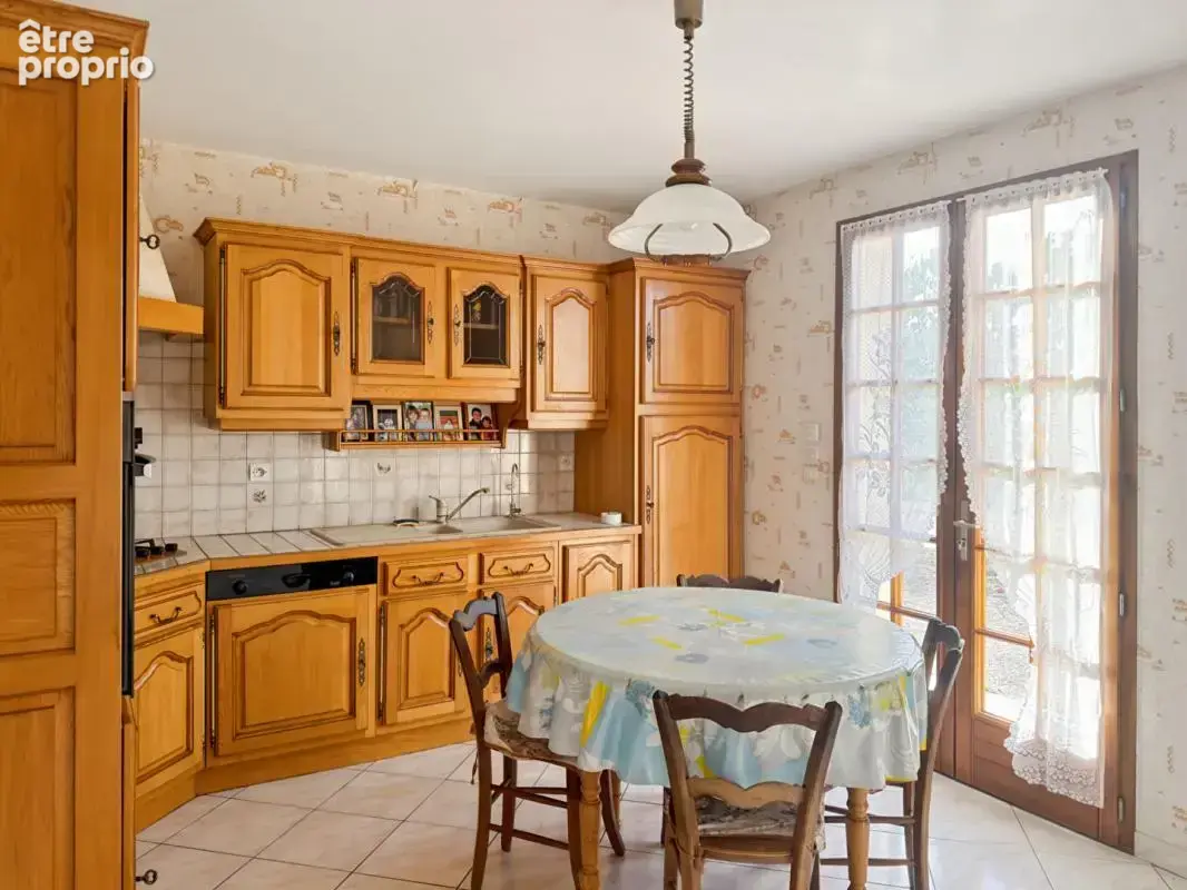 Maison Parce Sur Sarthe 5 pièce(s) 109 m2 - photo 3