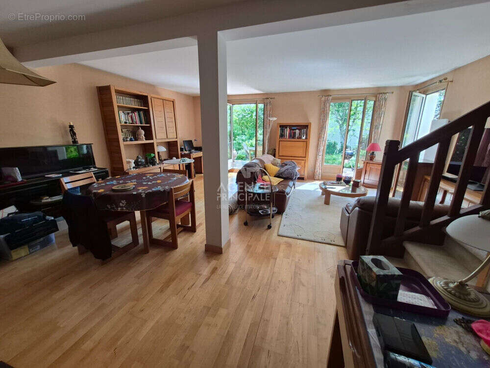 Maison Fourqueux 7 pièce(s) 140 m2 - photo 8