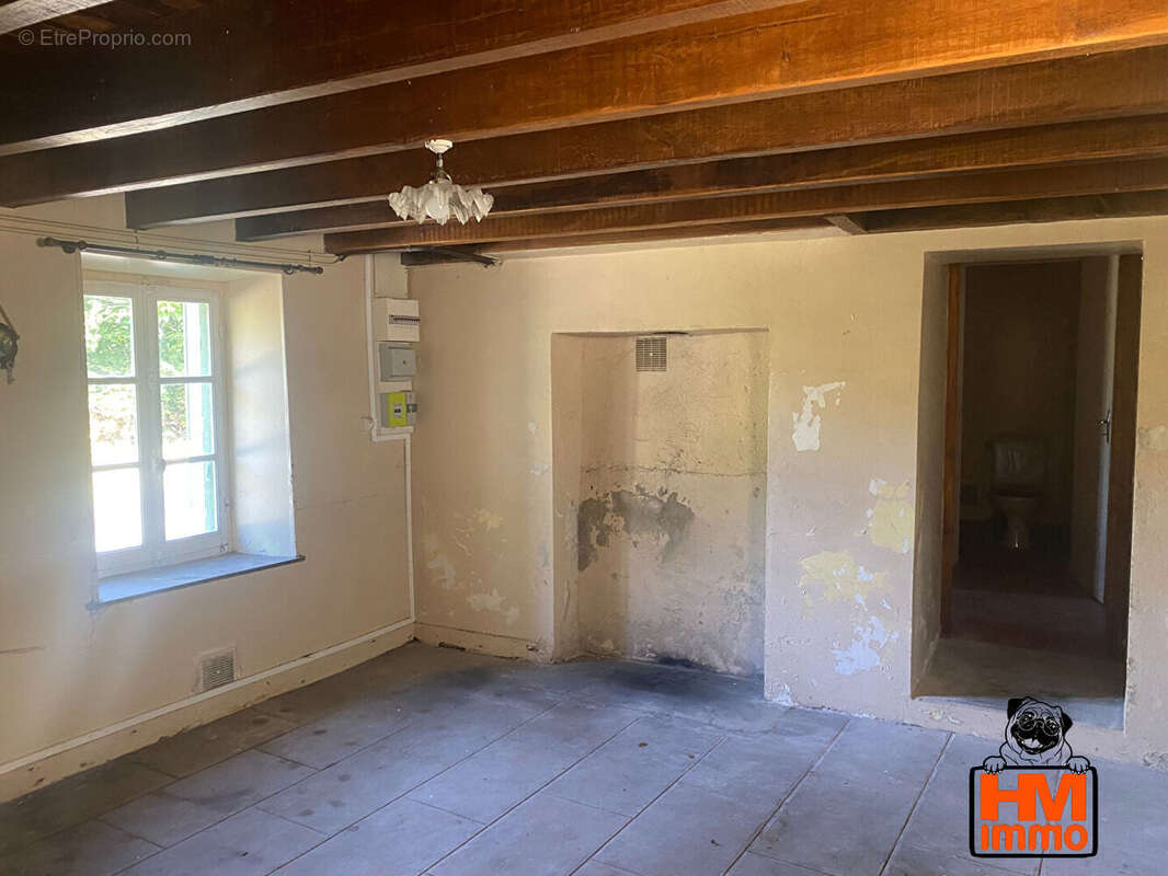 Maison à SAINT-LEGER-LA-MONTAGNE