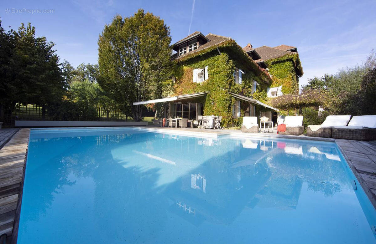 Maison à CHAPEIRY