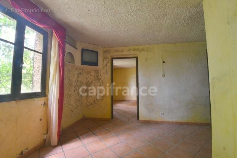 Propriete à vendre 21 pièces ARPHY (30) - photo 12