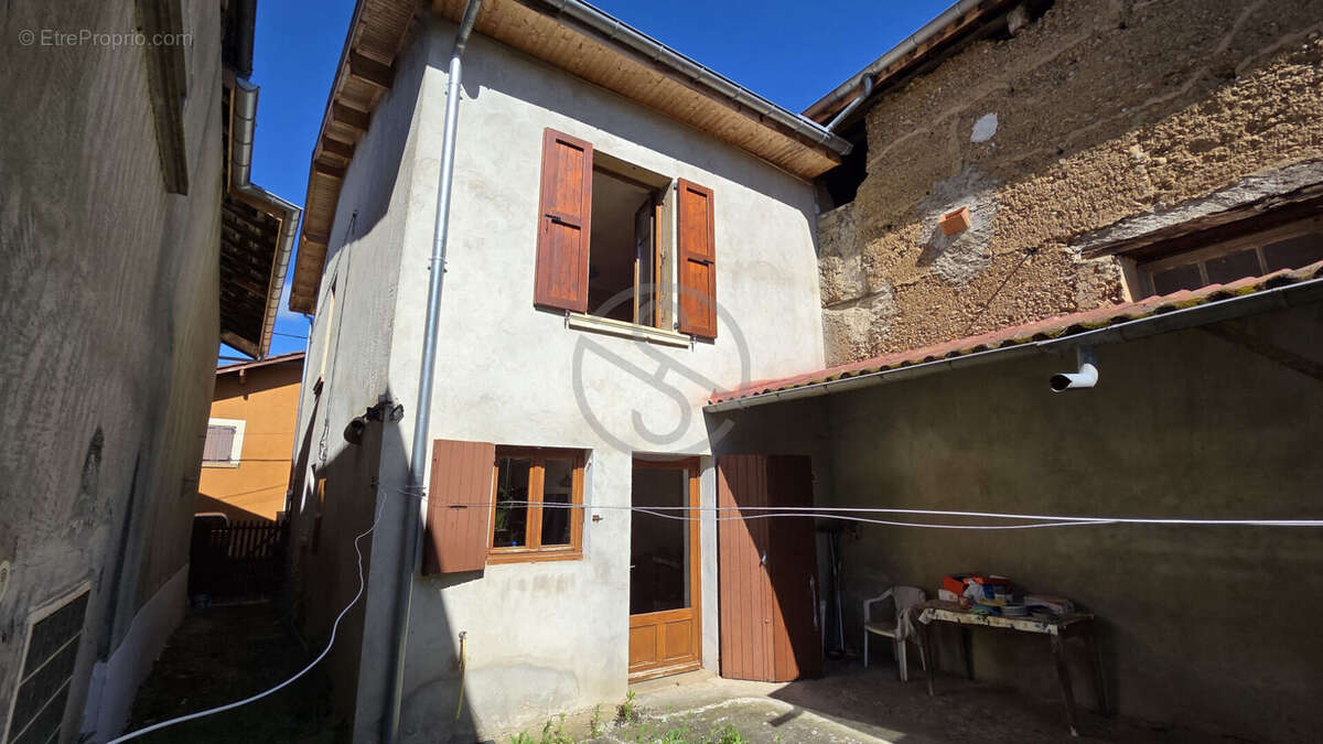 Maison à LA COTE-SAINT-ANDRE