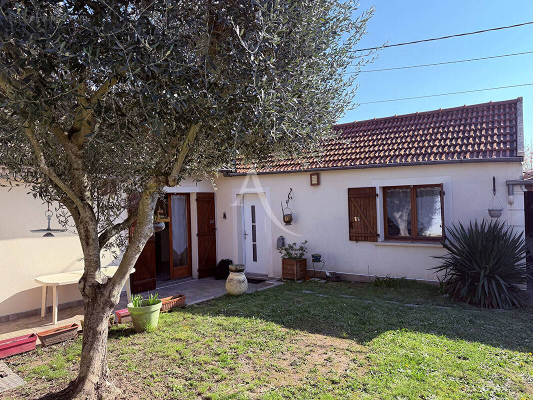 Maison à BALLAINVILLIERS