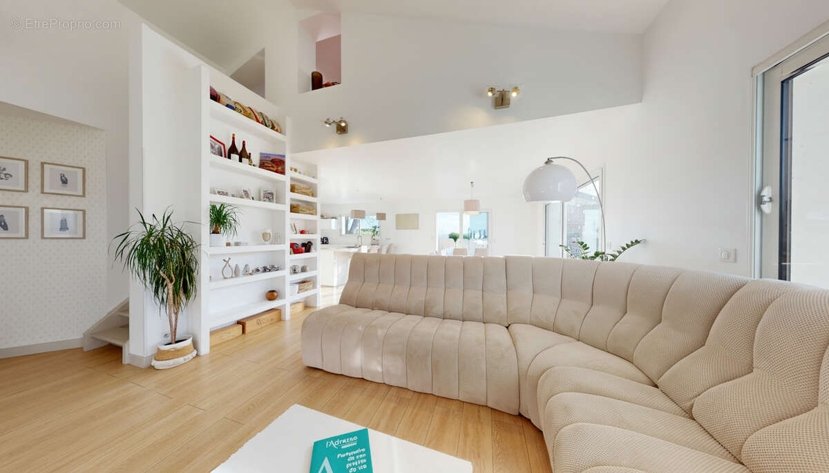 Maison à BASSUSSARRY