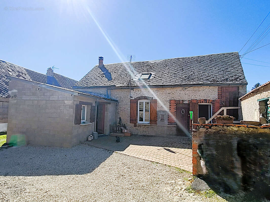 Maison à BOISVILLE-LA-SAINT-PERE