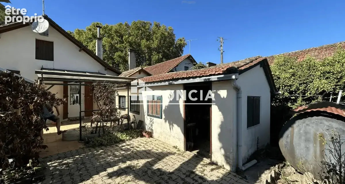 BERGERAC – Maison de plain-pied avec terrain de 955 m², dépendance et garage - photo 7