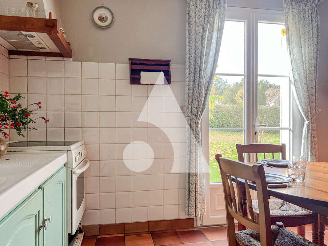 Maison à FONTCOUVERTE