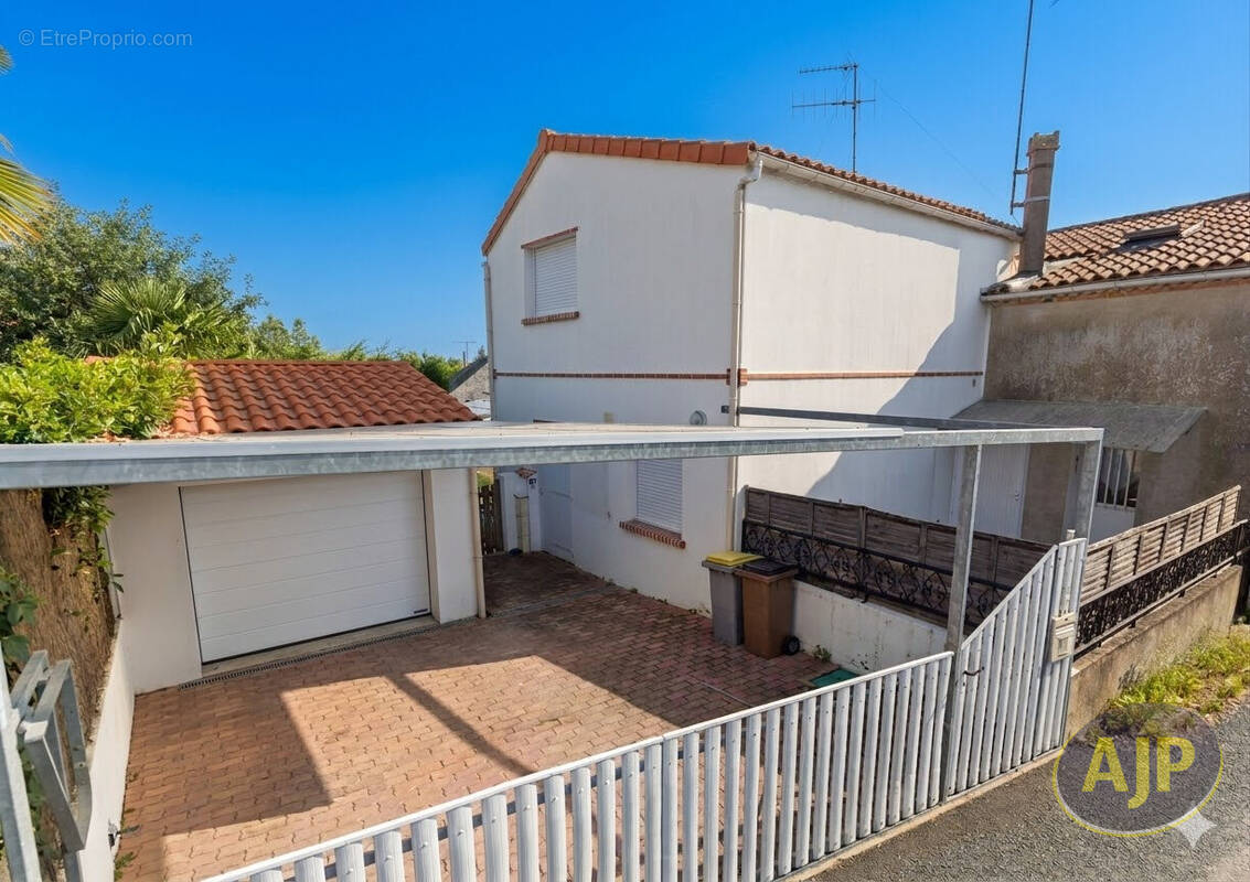 Maison à LA ROMAGNE