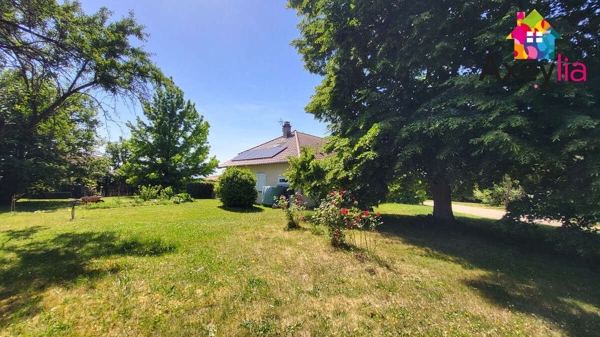 Maison à PERREUX