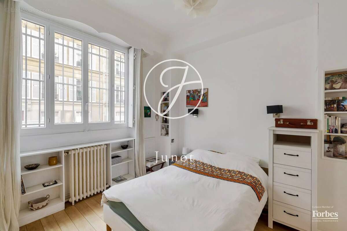 Appartement à PARIS-9E